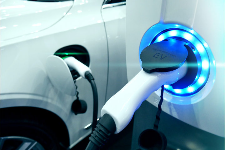 Veículos elétricos e baterias de íons serão o futuro